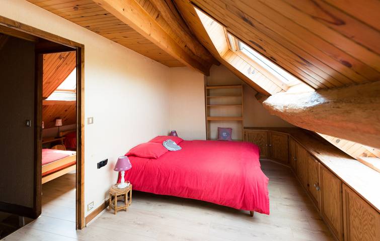 "Gites Au Bonheur Des Retrouvailles" 24pers avec piscine privée in Denonville, Région de Chartres