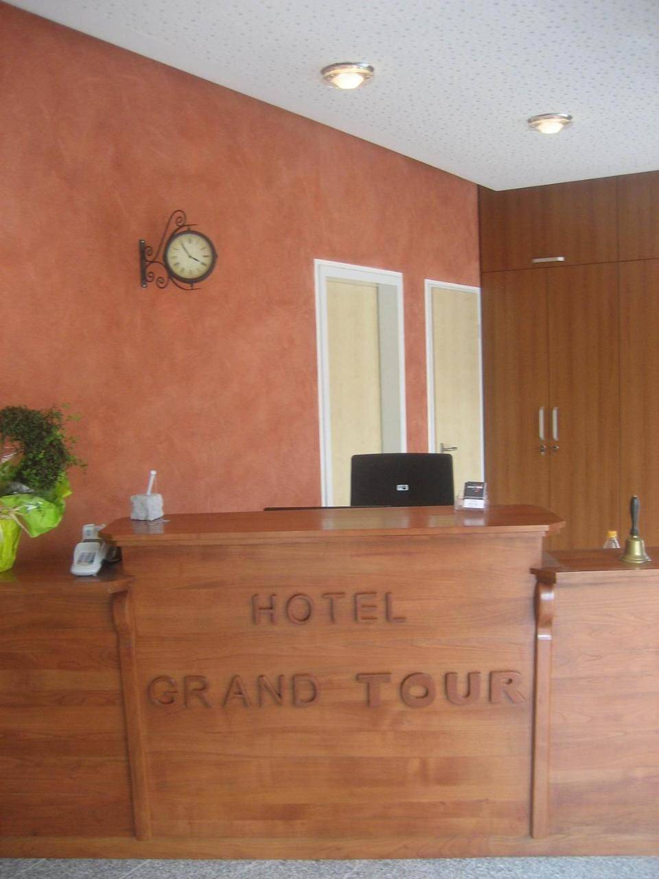Hotel Grand Tour in Wesseling, Rhein-Erft-Kreis