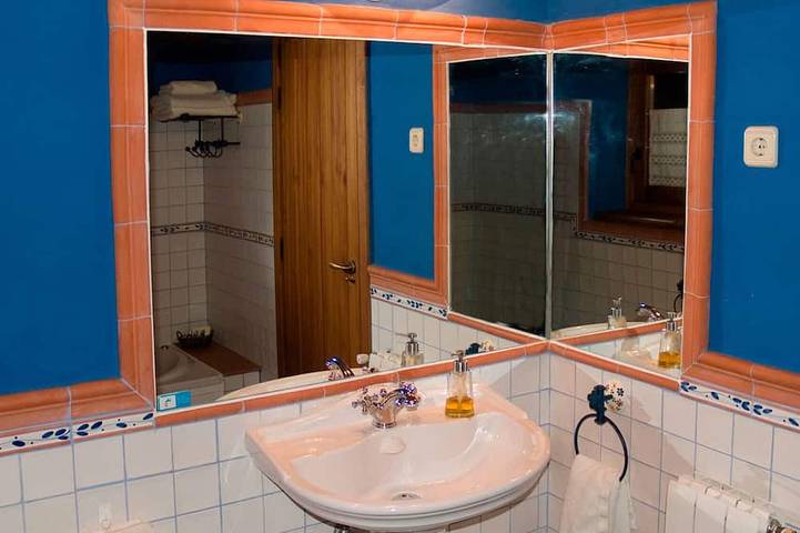 Apartamento entero, Apartamento tipo duplex con 1 dormitorio y altillo de tatami in Manjirón, Puentes Viejas