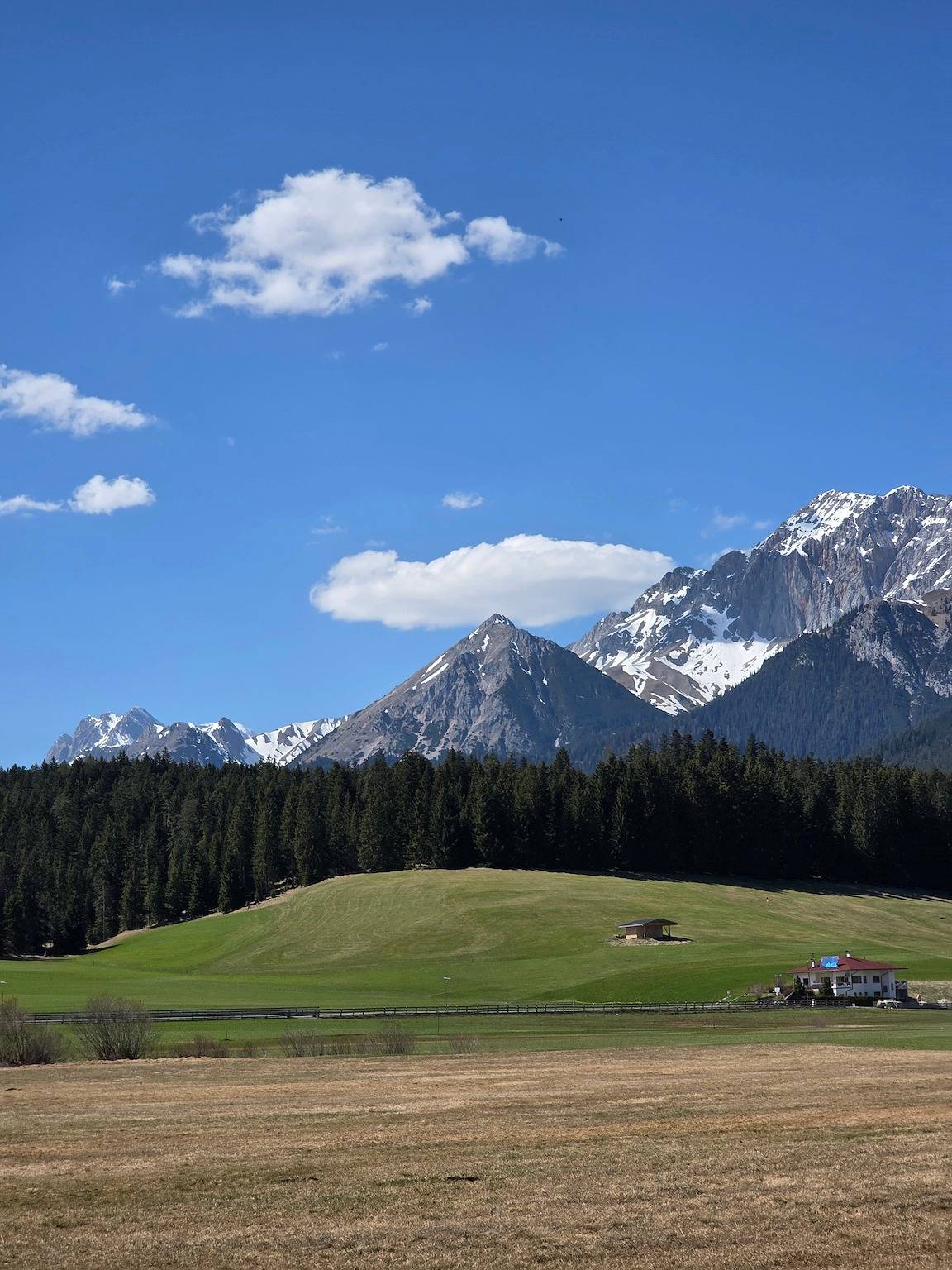 Ganze Wohnung, Apartment „Paula“ mit Bergblick, privater Terrasse und Wlan in Leutasch, Innsbruck Land