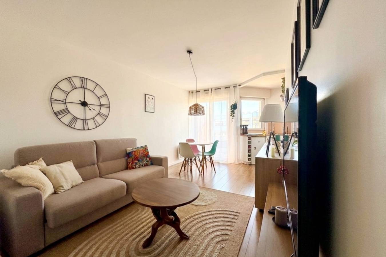 Ganze Wohnung, Ferienwohnung für 4 Personen mit Balkon in Straßburg, Region Straßburg