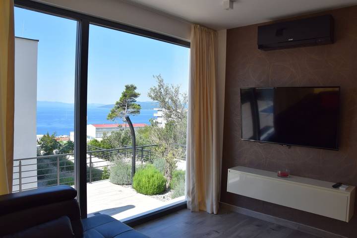Ferienhaus für 6 Personen, mit Meerblick und Balkon sowie Terrasse und Garten in Makarska - 4