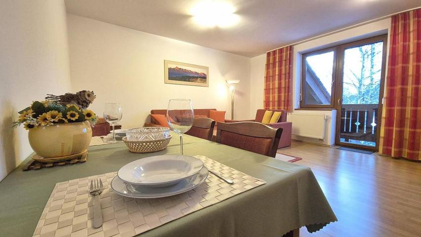 Apartament wakacyjny dla 2 osób, z widok i ogród w Stary Smokowiec