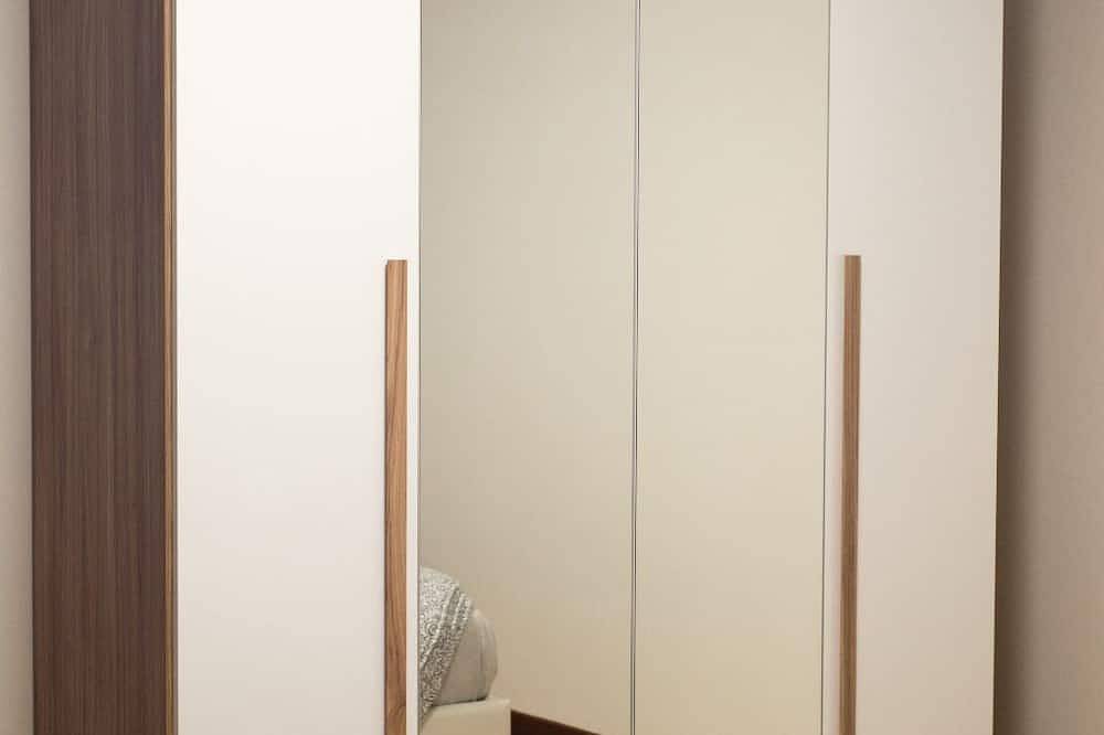 Entire apartment, Flor, an oasis of tranquility within walking distance of everything in Montegrotto Terme, Euganean Hills