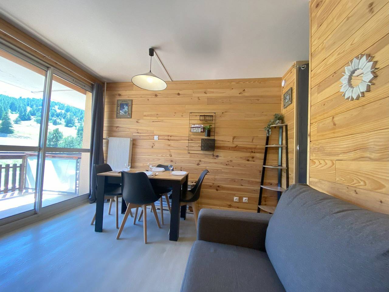 Studio entier, Studio à Superdévoluy, balcon, 4 pers, commerces proches in Saint-Étienne-en-Dévoluy, Le Dévoluy