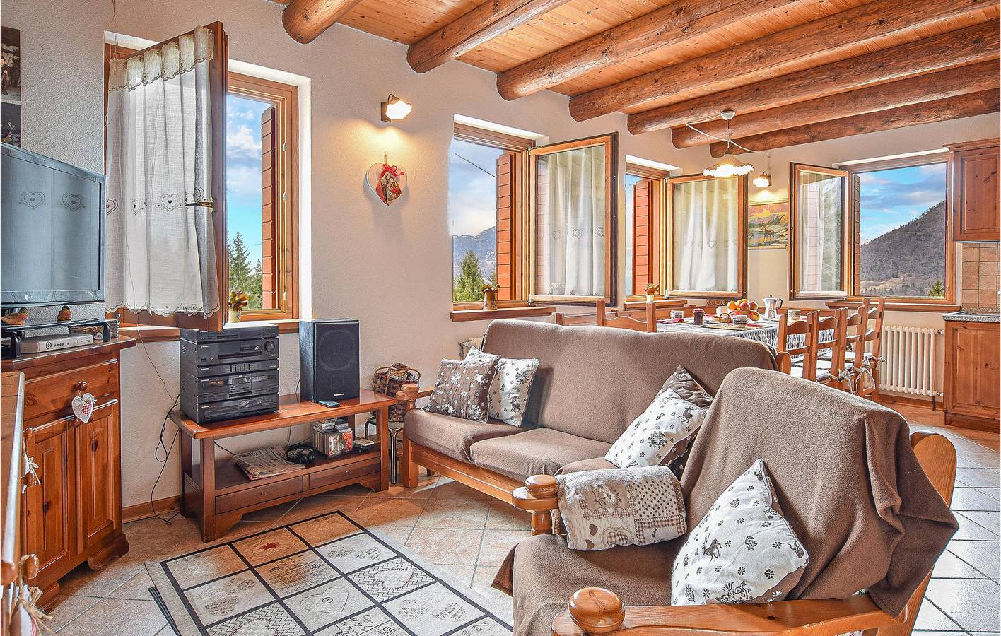 Appartement confortable de 160 m² avec parking gratuit et pêche in Sovramonte, Groupe Cimonega