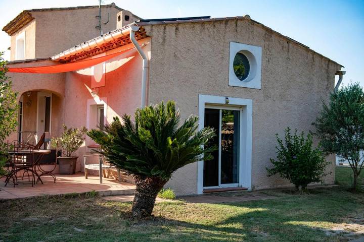 Gîte pour 2 personnes, avec jardin et terrasse à Pignans - 4