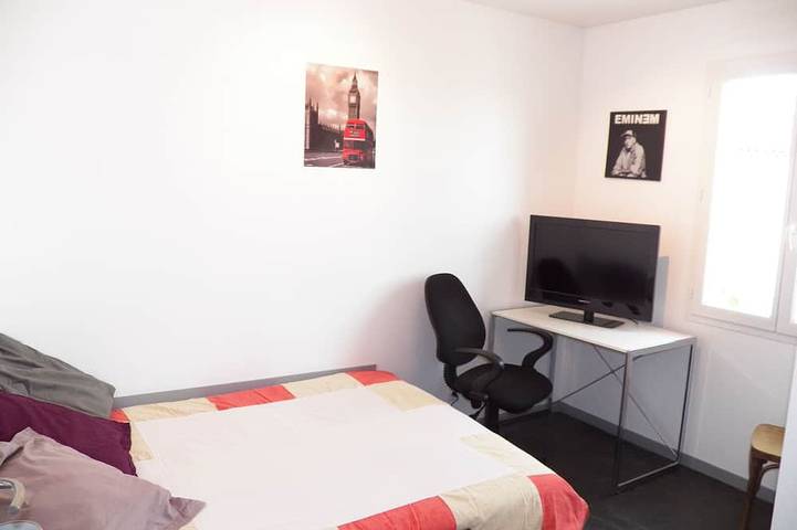 Location de vacances pour 8 personnes, avec jacuzzi ainsi que jardin et terrasse à Villeneuve - 2