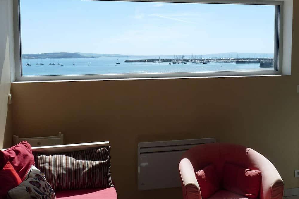 Appartement entier, Appartement  vue  mer face à la plage de  Morgat  2/4  personnes, avec garage in Morgat, Crozon