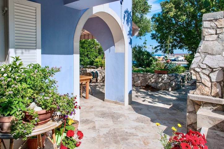 Ganze Wohnung, Ferienwohnung Gala mit Meerblick am Strand in Nerezine, Lošinj (Kvarner Bucht)