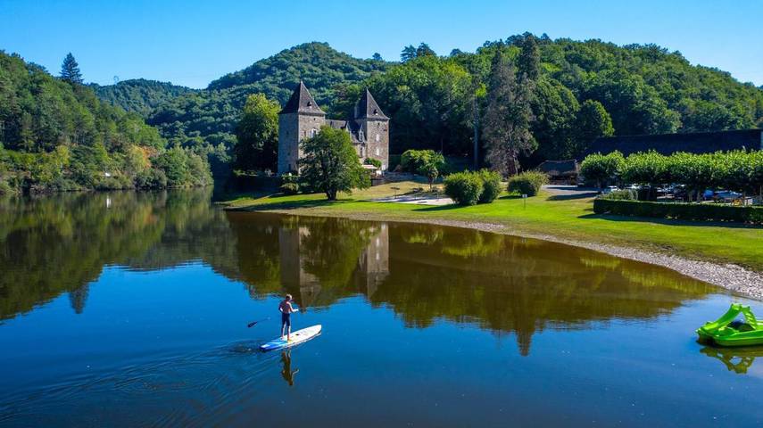 Location de vacances pour 6 personnes, avec piscine et jardin, animaux acceptés à Saint-Martial-Entraygues - 4