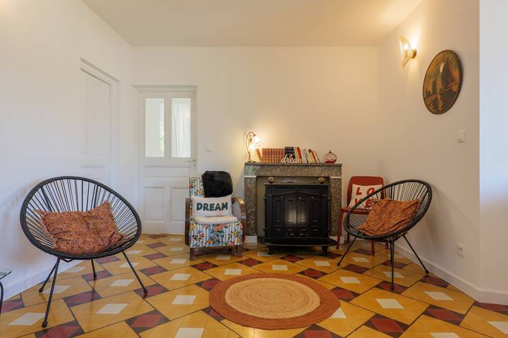 Charming house in Vallon Pont d'Arc with private terrace, garden, and Wi-Fi in Vallon-Pont-d'Arc, Gorges de l’Ardèche