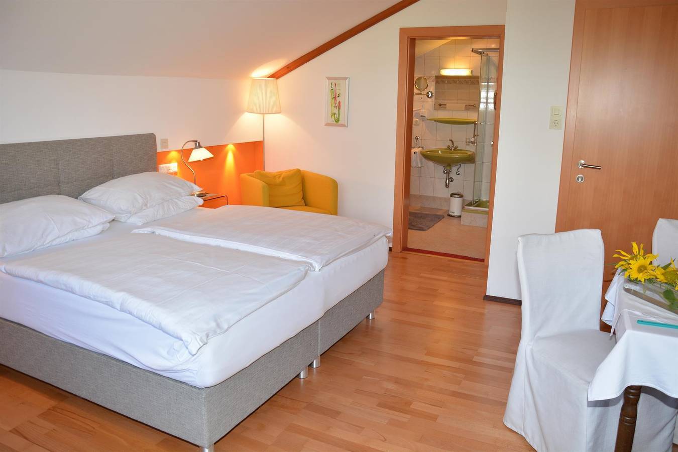 Doppelzimmer, Nr. 6, Bad, Wc, Nord in Feldkirchen in Kärnten, Bezirk Feldkirchen