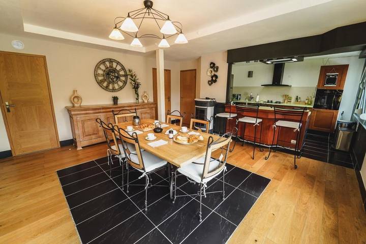 Location de vacances pour 6 personnes, avec jacuzzi et jardin, animaux acceptés à Rethel - 2