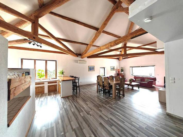 Location de vacances pour 6 personnes, avec piscine ainsi que vue et balcon à Lespignan - 2