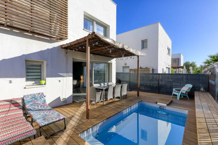 Illiade Room in Shared Villa with Pool and Terrace in Jacou, Medelhavskusten (Frankrike)