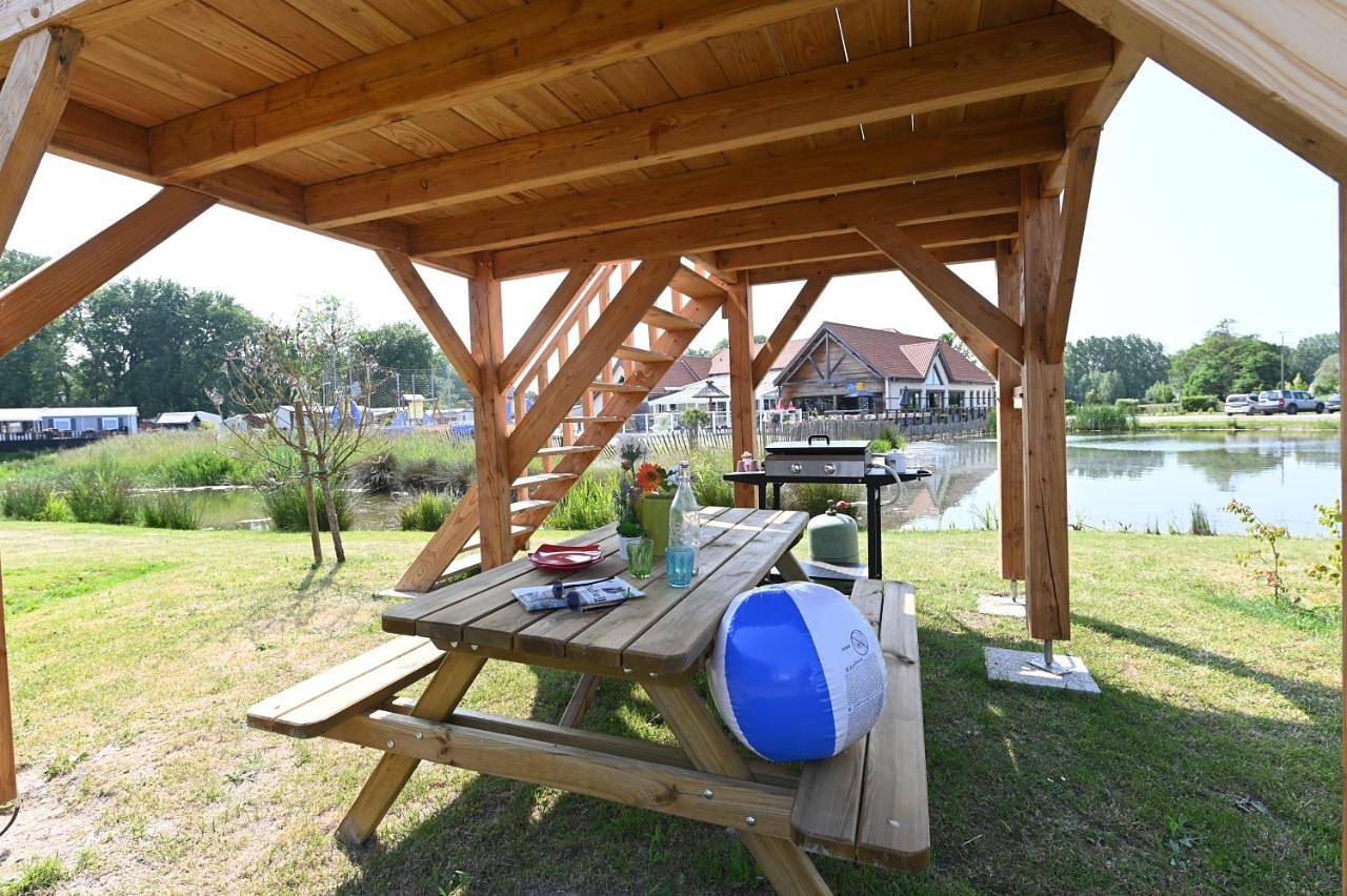 Tent in Noyelles-sur-Mer, Région d'Abbeville