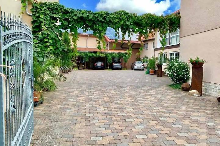 Bed and breakfast for 2 people, with garden - 1