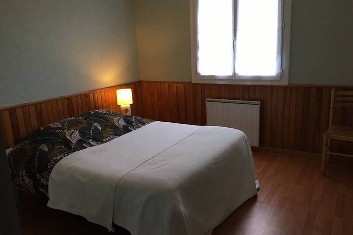 Location de vacances pour 6 personnes, avec jardin à Sainte-Gemme-la-Plaine - 3