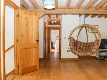 Cottage for 18 People in Halwell and Moreleigh, Devon, Photo 3