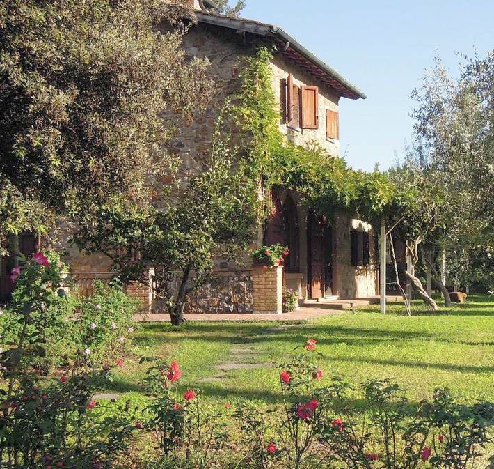 Casa vacanza per 4 persone, con giardino e terrazza nonché piscina, adatto a famiglie con bambini in Suvereto
