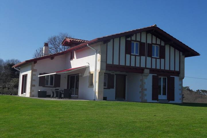 Maison de vacances pour 10 personnes, avec jardin à Ahetze