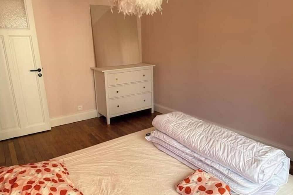 Entire apartment, Charming Apartment in the Heart of Épinal in Épinal, Épinal region