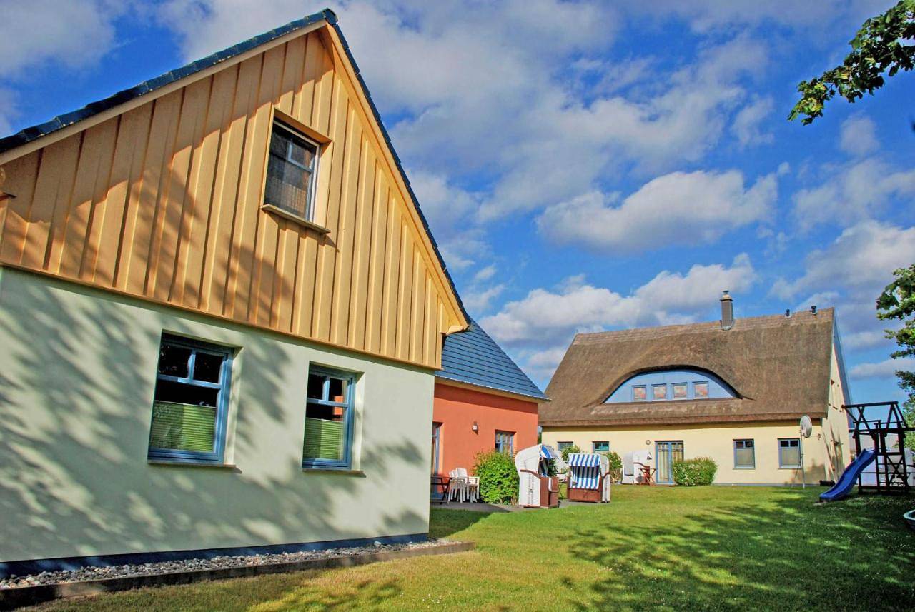 Ferienappartements zum Ostseestrand mit Terrasse in Lobbe, Mönchgut