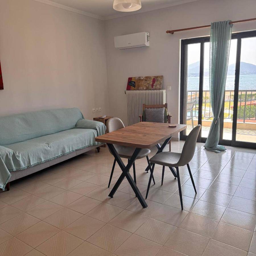 Ganze Wohnung, Il Mondo Suite, Lago Di Bourtzi Appartements in Chalkida, Euböa