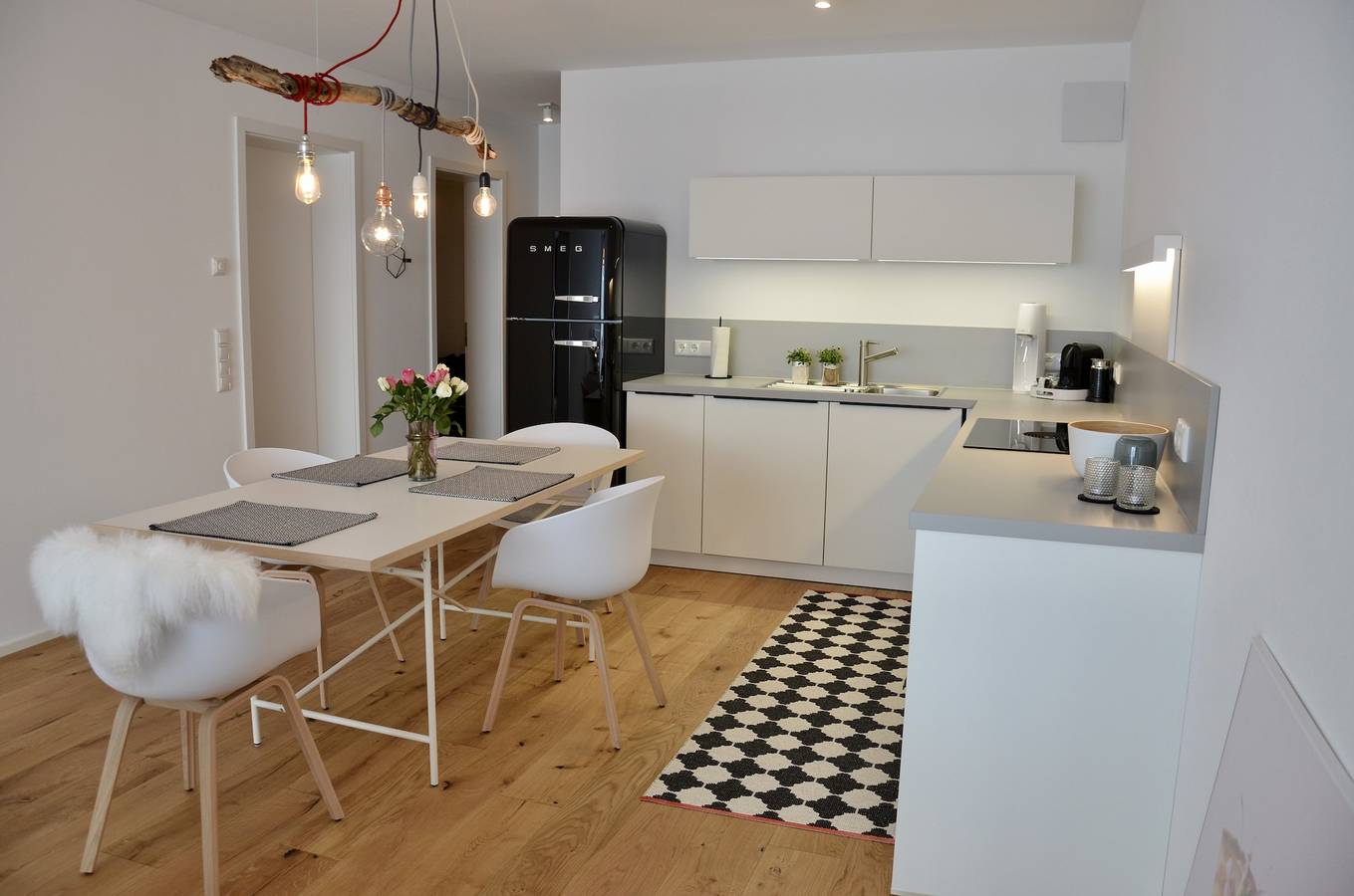 Ganze Ferienwohnung, Blickinsgruen - Ferienwohnung mit 80qm, 1 Schlafzimmer, max. 2 Personen + Kleinkind in Friedrichshafen, Region Bodensee-Oberschwaben