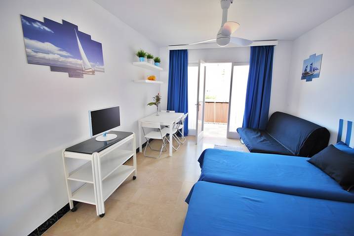 Apartamento para 2 personas, con balcón y jardín en Calafell