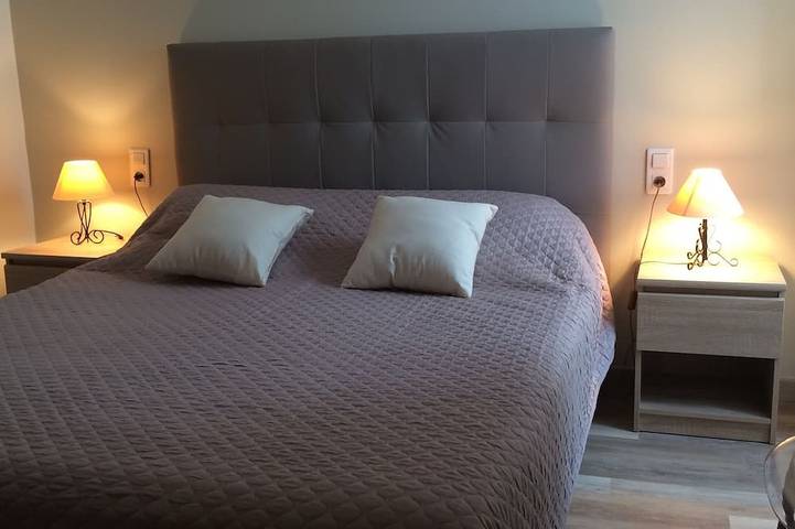 Gîte pour 4 personnes, avec Balcon et Terrasse ainsi que Jardin et Piscine à Ménerbes - 4