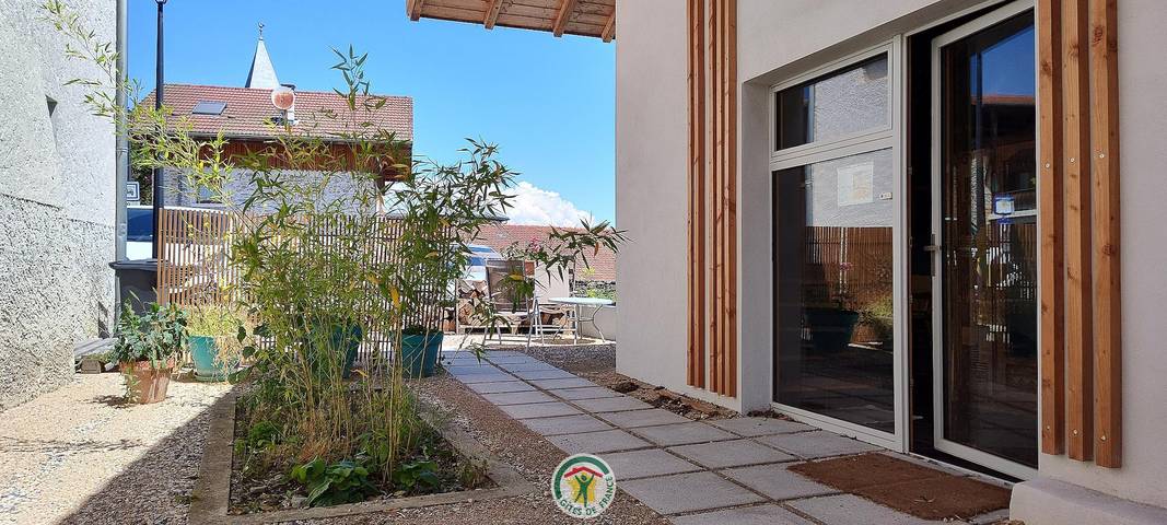 Gîte pour 2 personnes, avec terrasse et jardin dans Le Moutaret