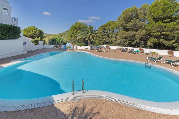 Appartement entier, Appartement 'Golf' avec vue sur la montagne, Wi-Fi et climatisation in Son Parc, Es Mercadal