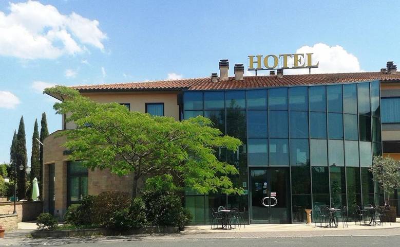 Hôtel pour 3 personnes, avec jardin et piscine, animaux acceptés