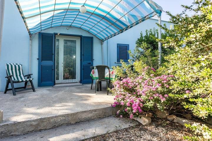 Maison de vacances pour 3 personnes, avec jardin à Torre Suda