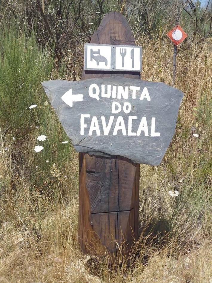 Maison de campagne pour 2 personnes, avec terrasse et vue ainsi que jardin et piscine à Covilhã - 2