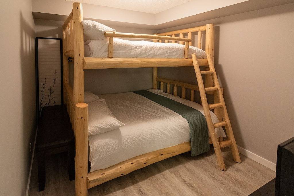 Ganze Wohnung, Newly Renovated, Spacious Condo in Kootenay-Nationalpark