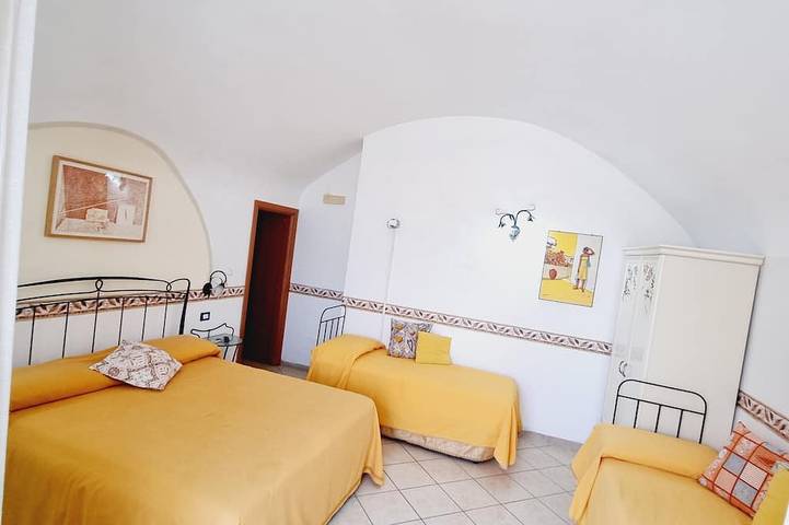 Appartamento intero, Il Rifugio di Ela con giardino in Furore, Sorrento Coast