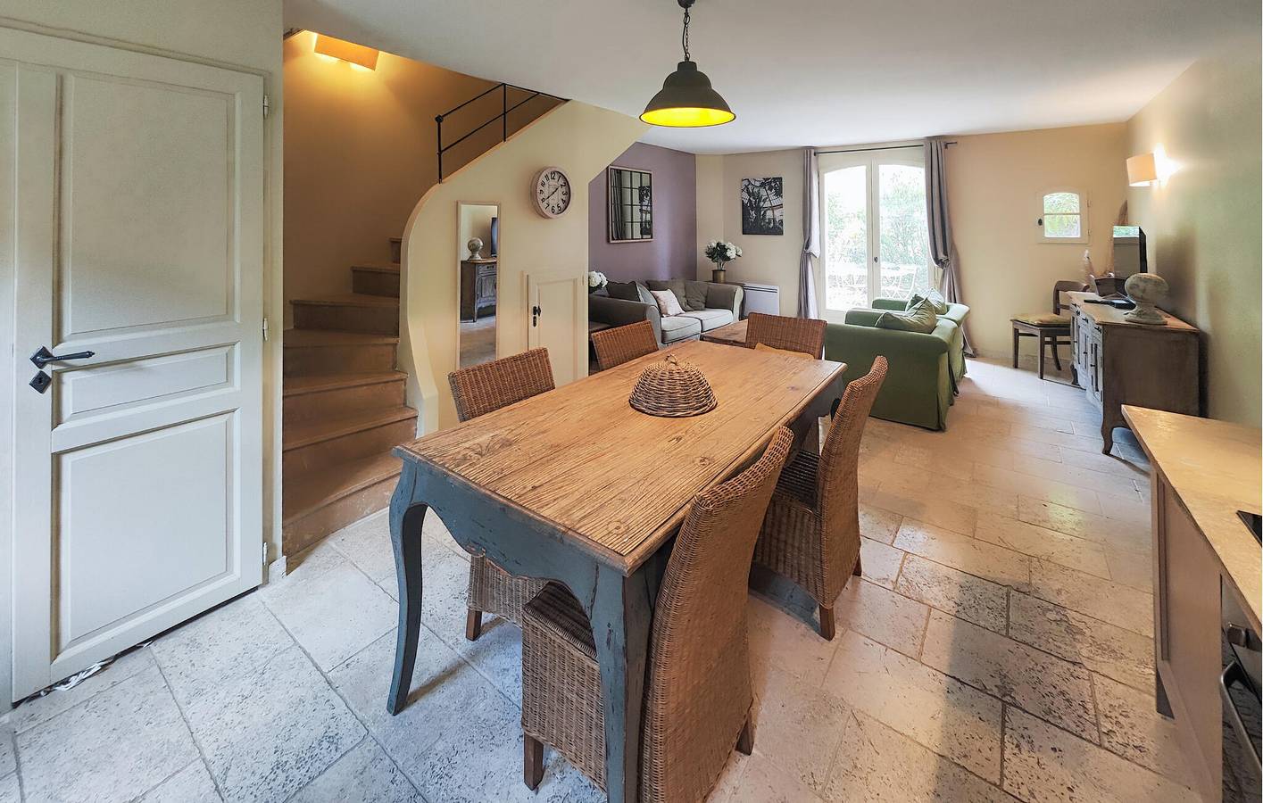 Acogedor apartamento con jardín, TV y aire acondicionado cerca de Tournissan in Saint-Laurent-de-la-Cabrerisse, Region de Narbonne