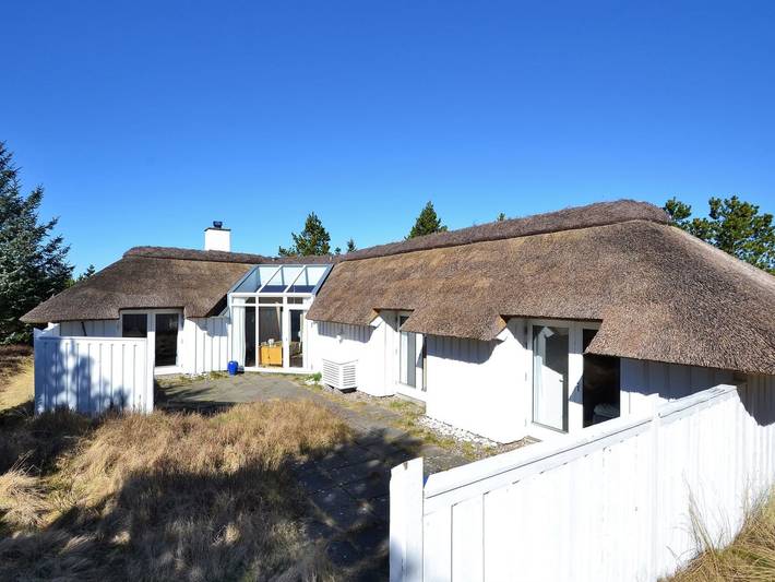 Ferienhaus für 8 Personen, mit Terrasse und Pool in Kollerup Strand