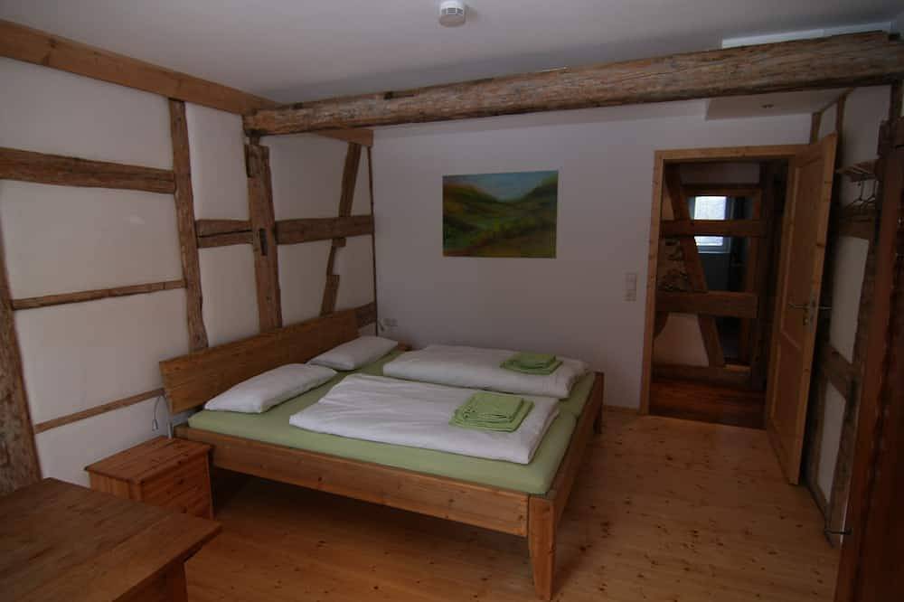 Ganze Wohnung, Ruhe genießen im 200 Jahre alten Bauernhaus in Dornhan, Mittlerer Schwarzwald