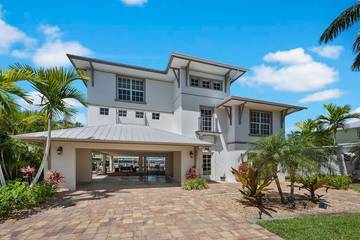 Vacation Home for 9 Guests in Fort Myers Beach, Estero Island, Picture 2