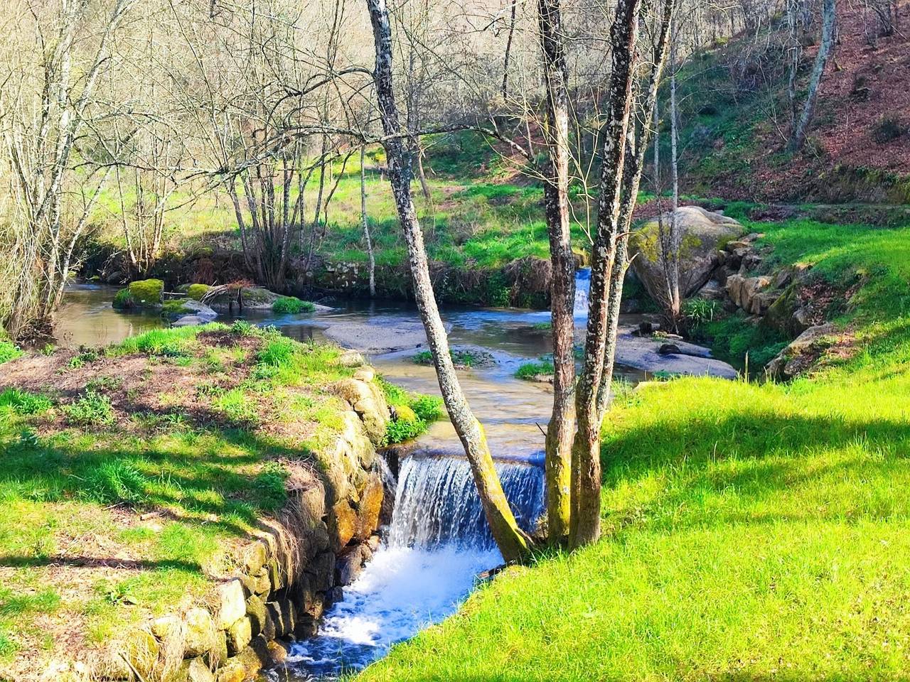 Refúgio da Moleira | Casa da Moleira | Naturaleza | Río in Soalhães, Distrito de Porto