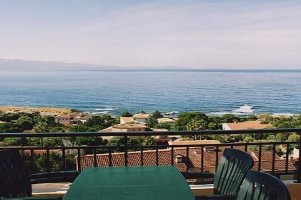 Ganze Wohnung, Wie ein Balkon auf der ganzen Klippe von Aajccio, Winter und Sommer! in Ajaccio, Ajaccio und Umgebung