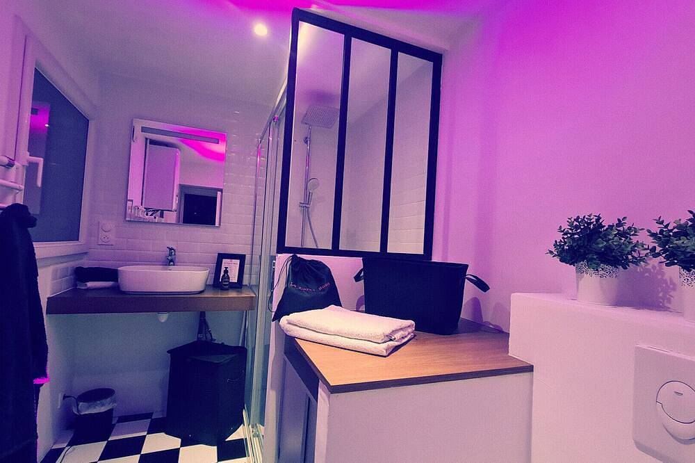 Le Carré Rose - Love Room in Pont-Réan (Guichen), Guichen