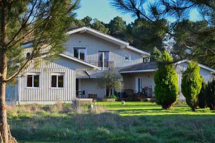 Location de vacances pour 3 personnes, avec jardin ainsi que piscine et terrasse, animaux acceptés à Grignols (Gironde) - 4