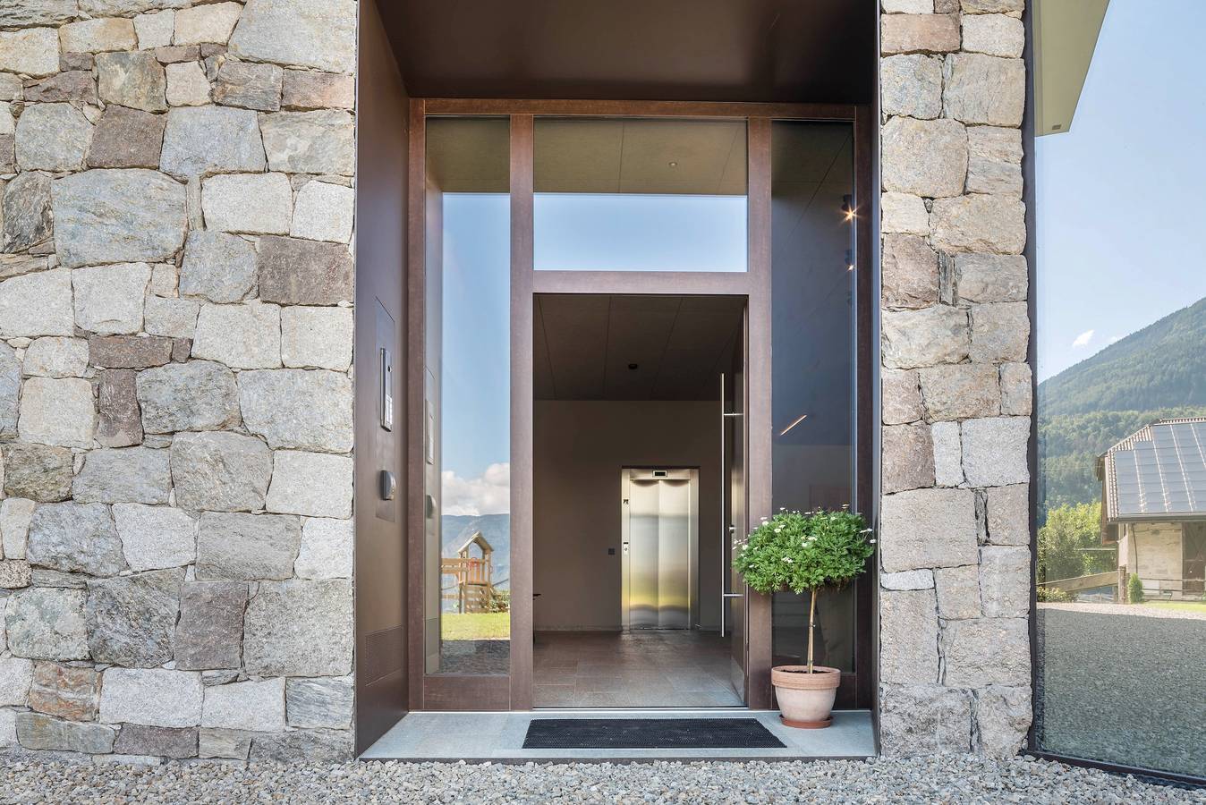 Ganze Wohnung, Ferienwohnung Hofer Hof Tschigat mit Bergblick, Wlan und Terrasse in Oberplars, Algund