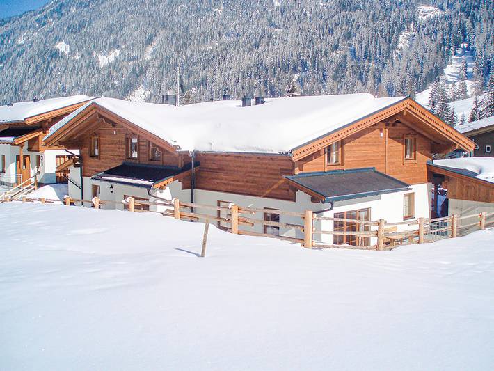 Chalet für 10 Personen, mit Ausblick und Terrasse sowie Sauna in Tux