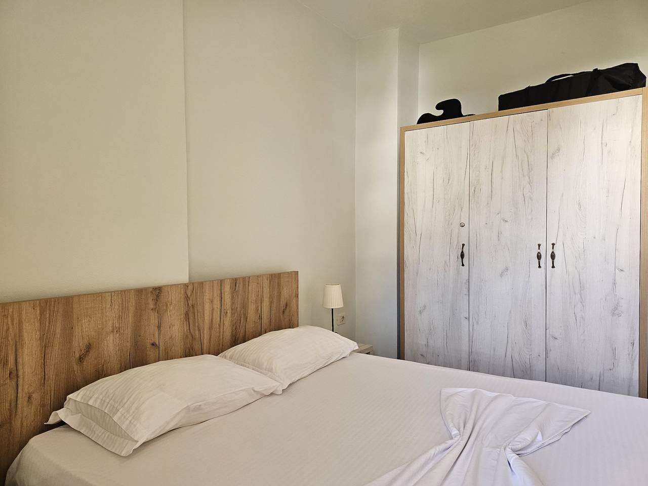 Ganze Wohnung, Ferienwohnung für 5 Personen mit Balkon in Sarandë, Vlorë